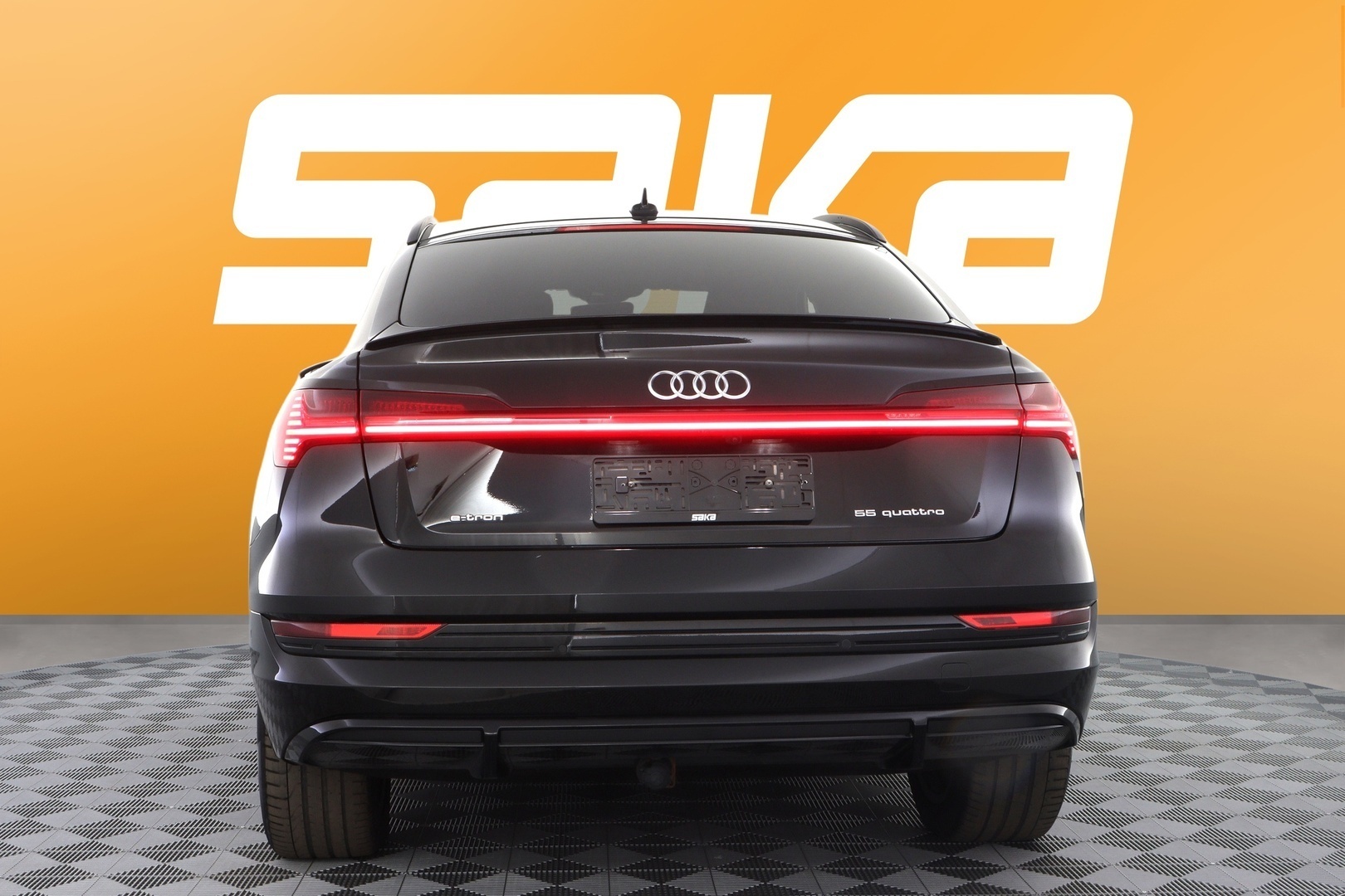 AUDI e-tron 2021