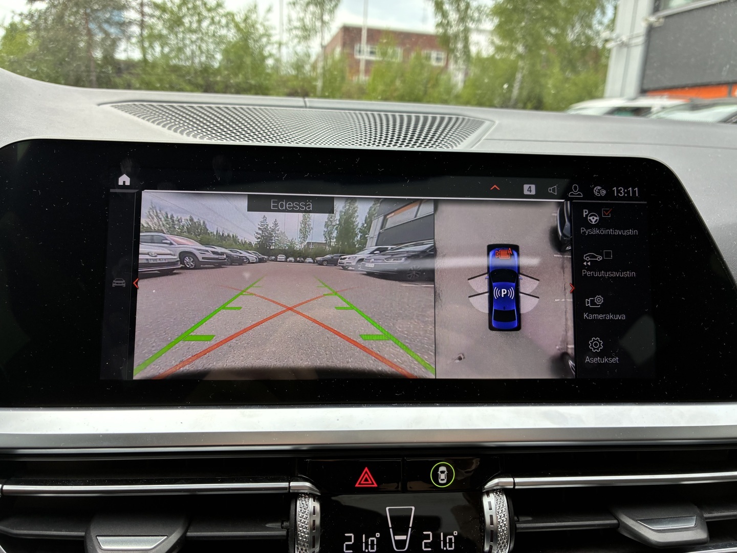 BMW 330 2019