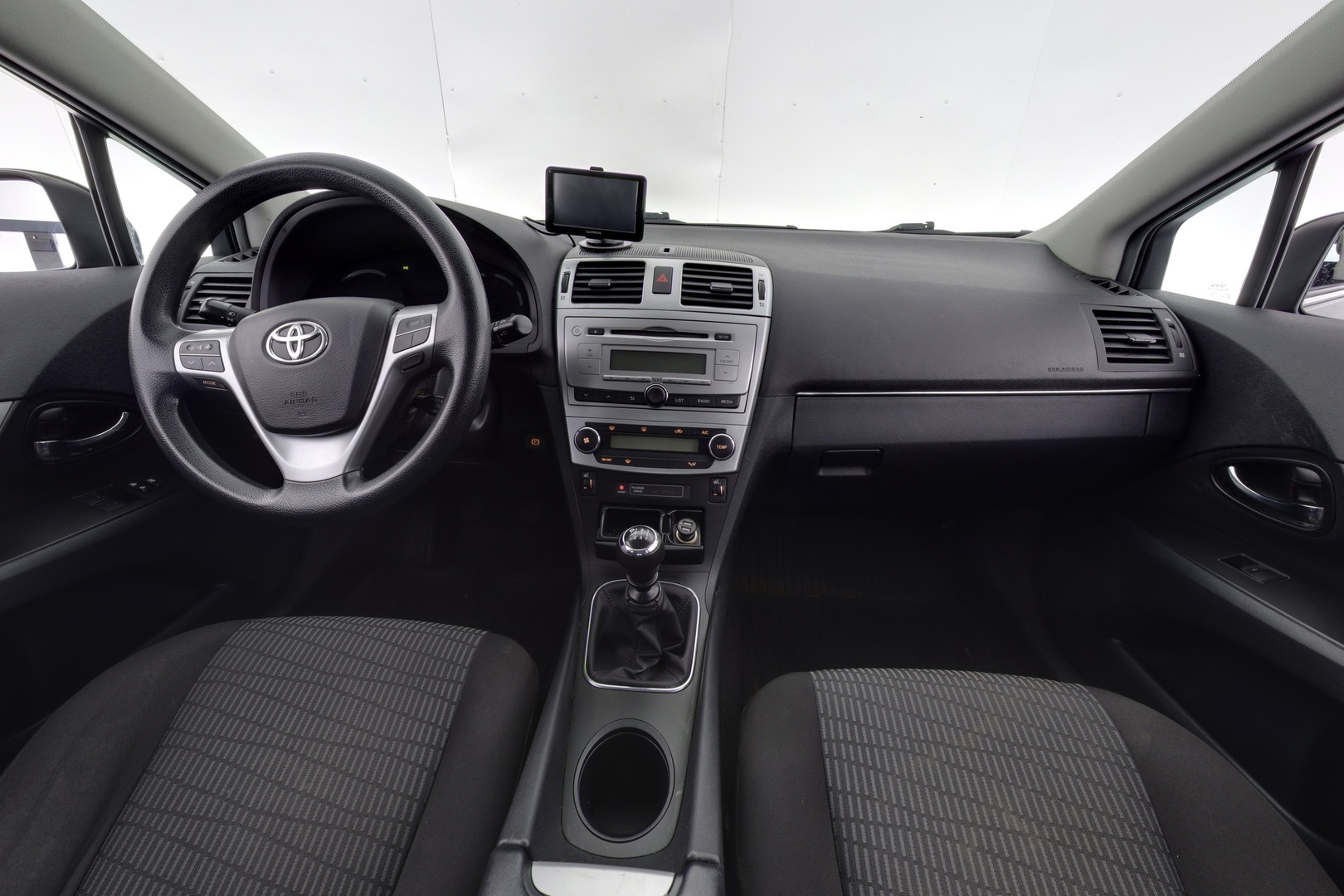 TOYOTA Avensis 2012