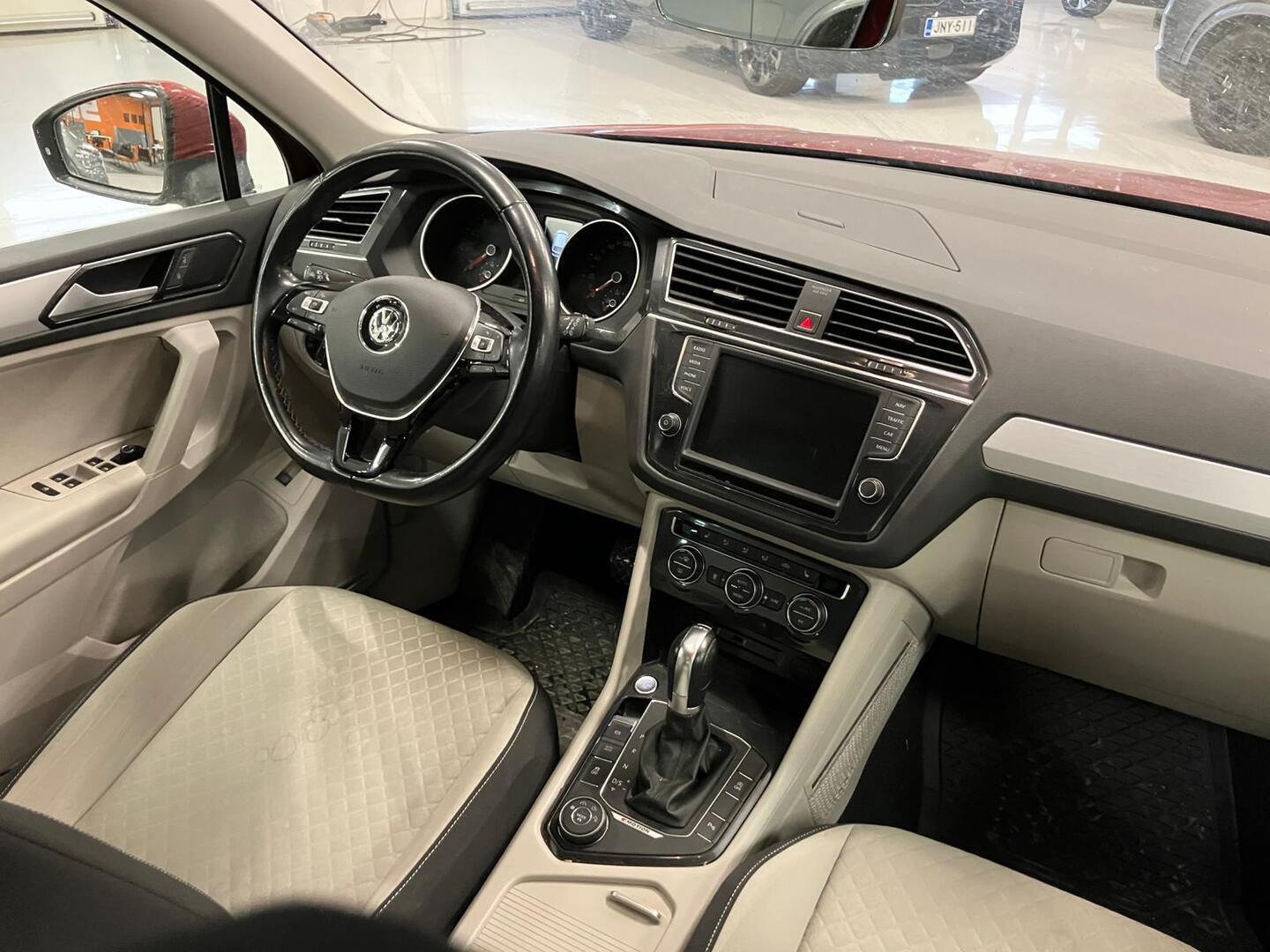 VOLKSWAGEN Tiguan 2017