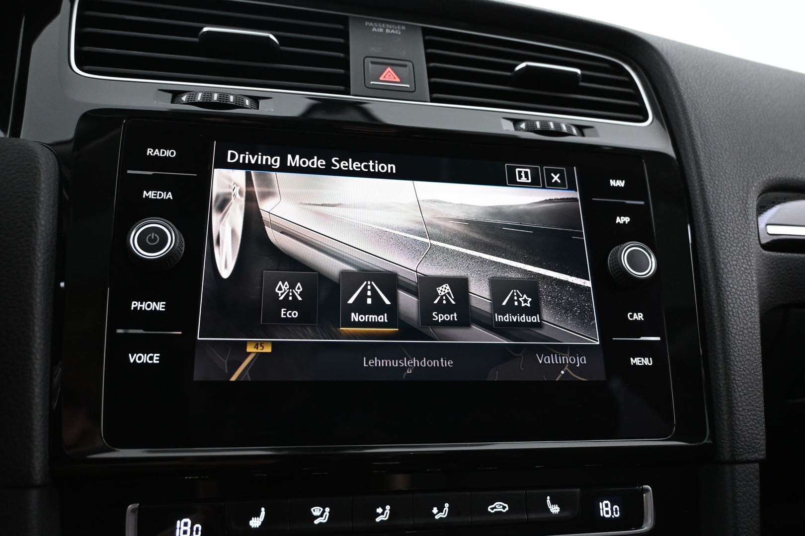 VOLKSWAGEN Golf 2018