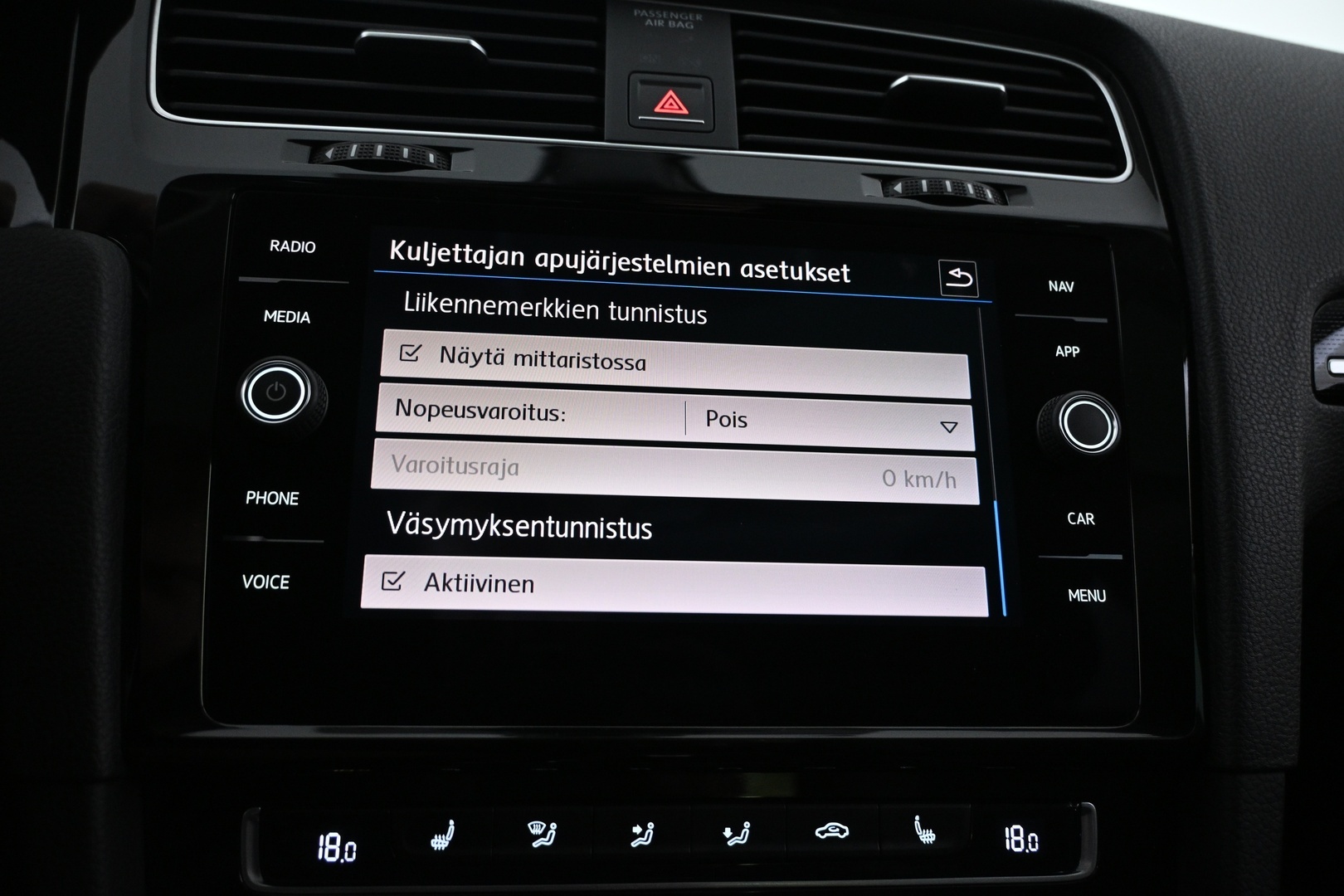 VOLKSWAGEN Golf 2018