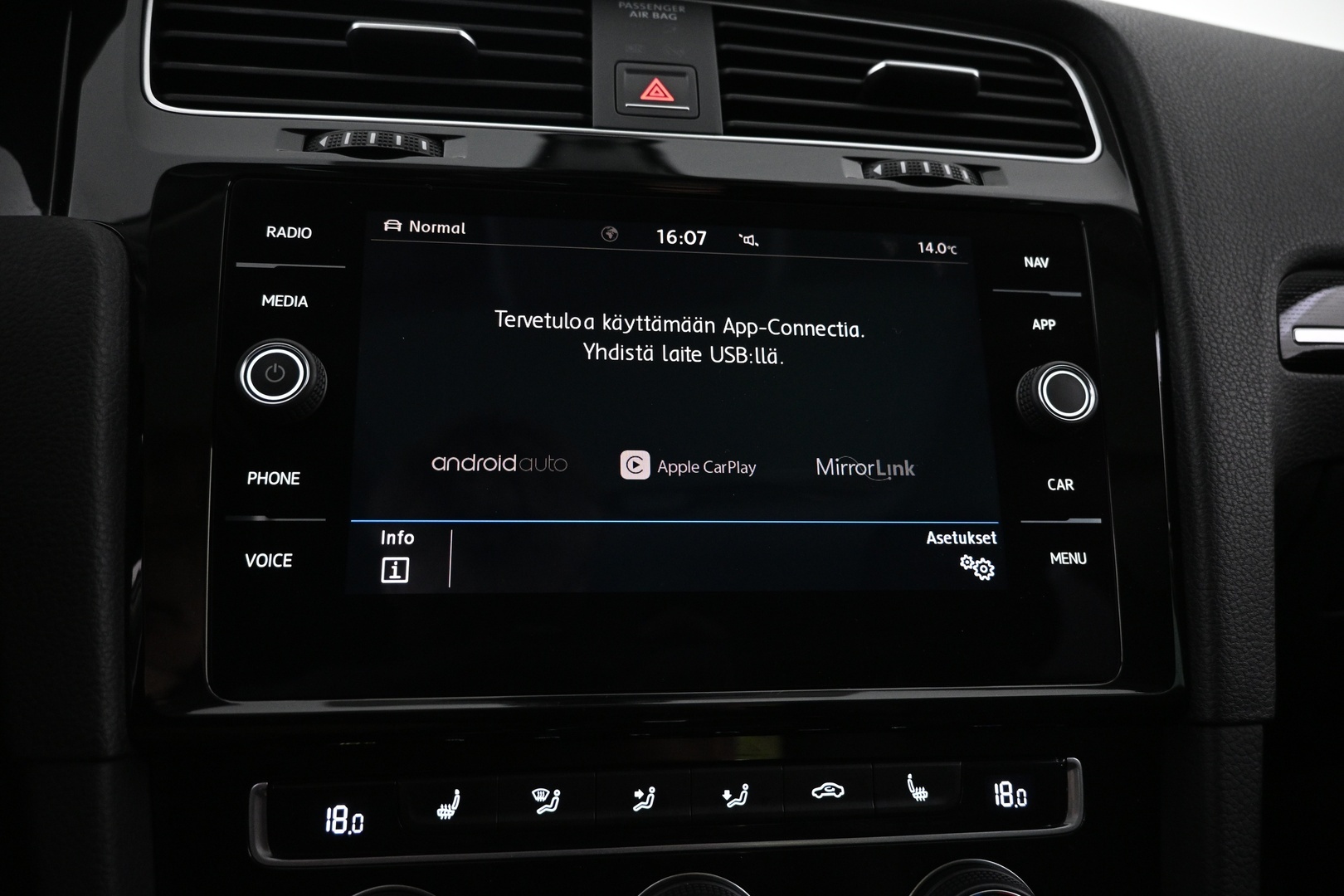 VOLKSWAGEN Golf 2018