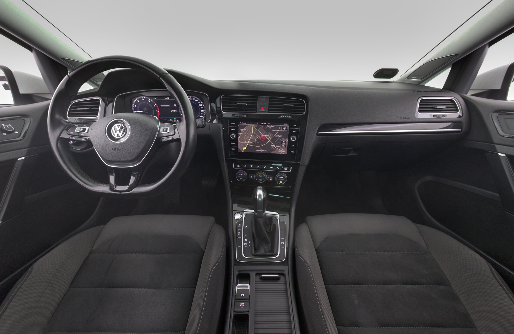 VOLKSWAGEN Golf 2018