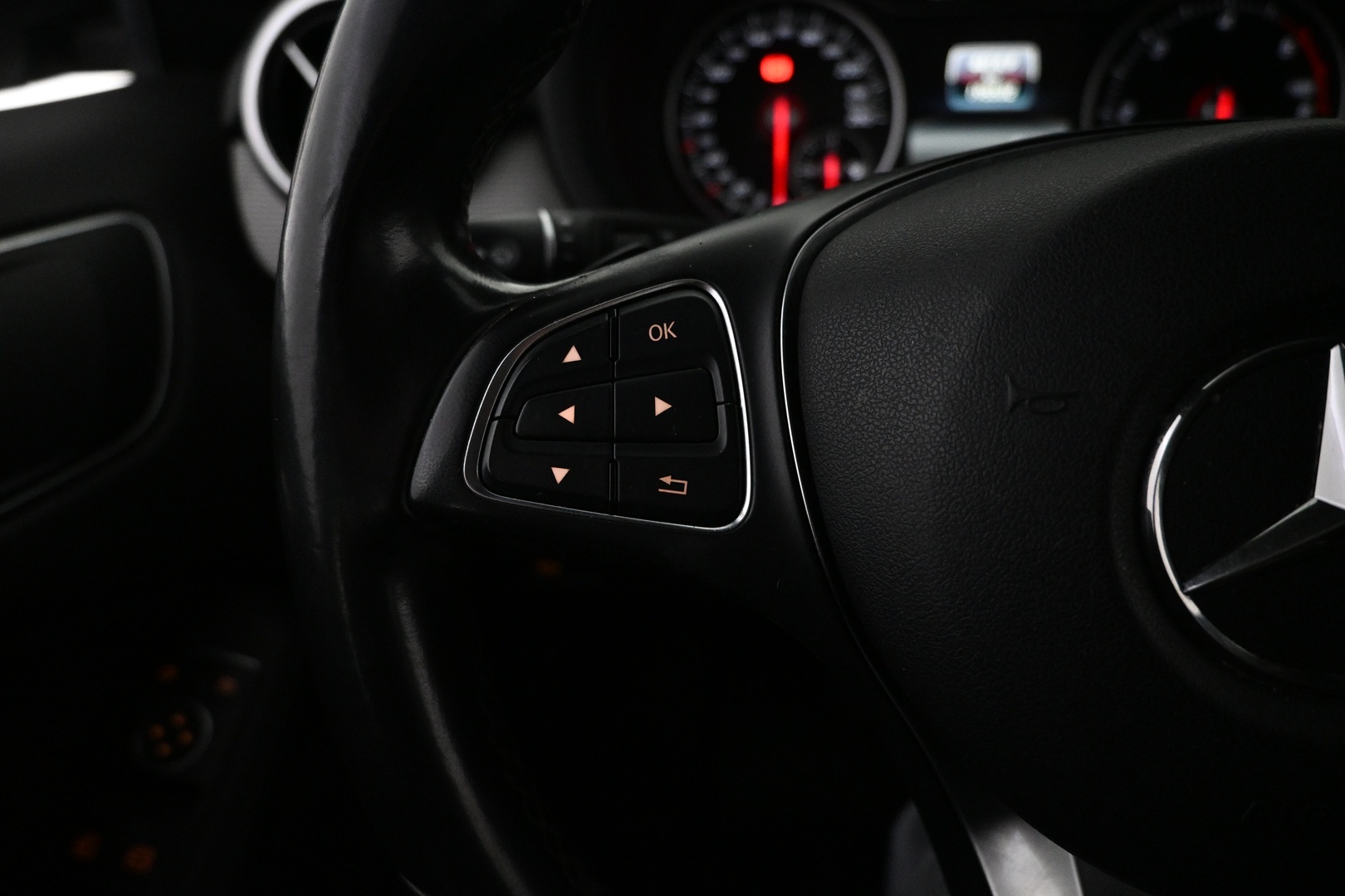 MERCEDES-BENZ B 2016