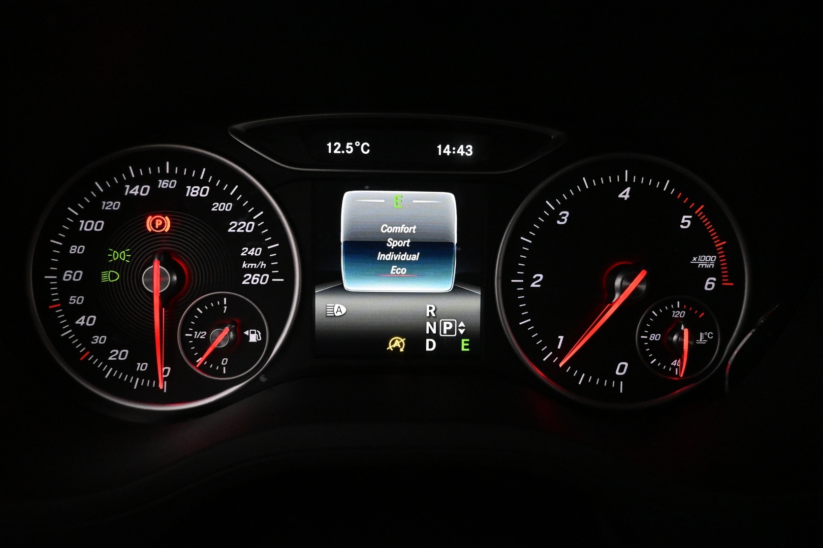 MERCEDES-BENZ B 2016