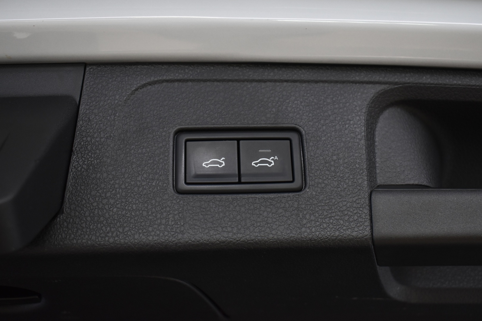 VOLKSWAGEN Passat 2024