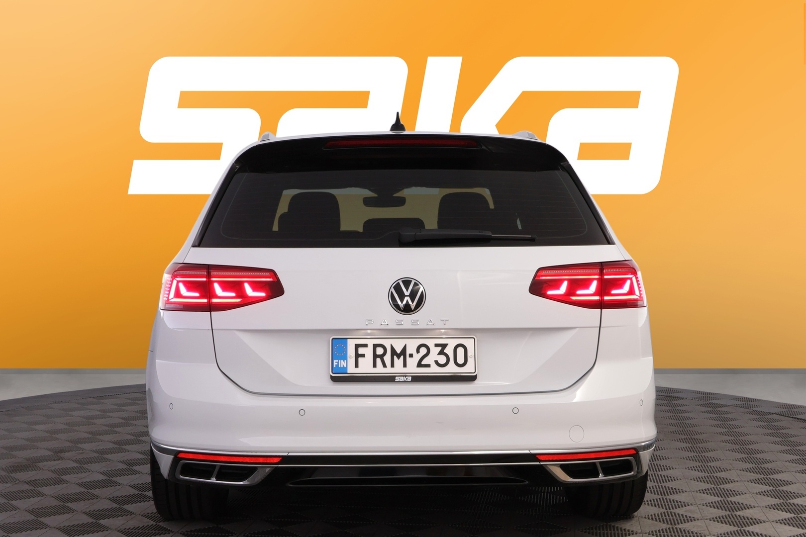 VOLKSWAGEN Passat 2024