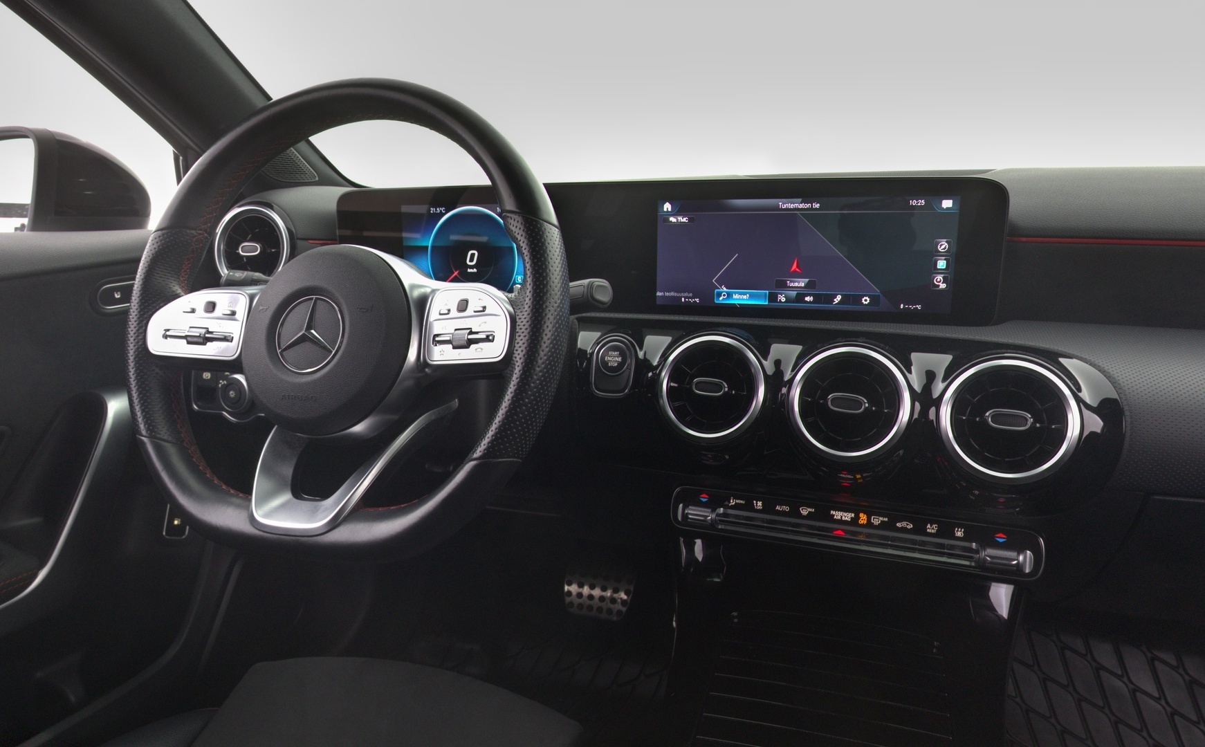 MERCEDES-BENZ A 2021