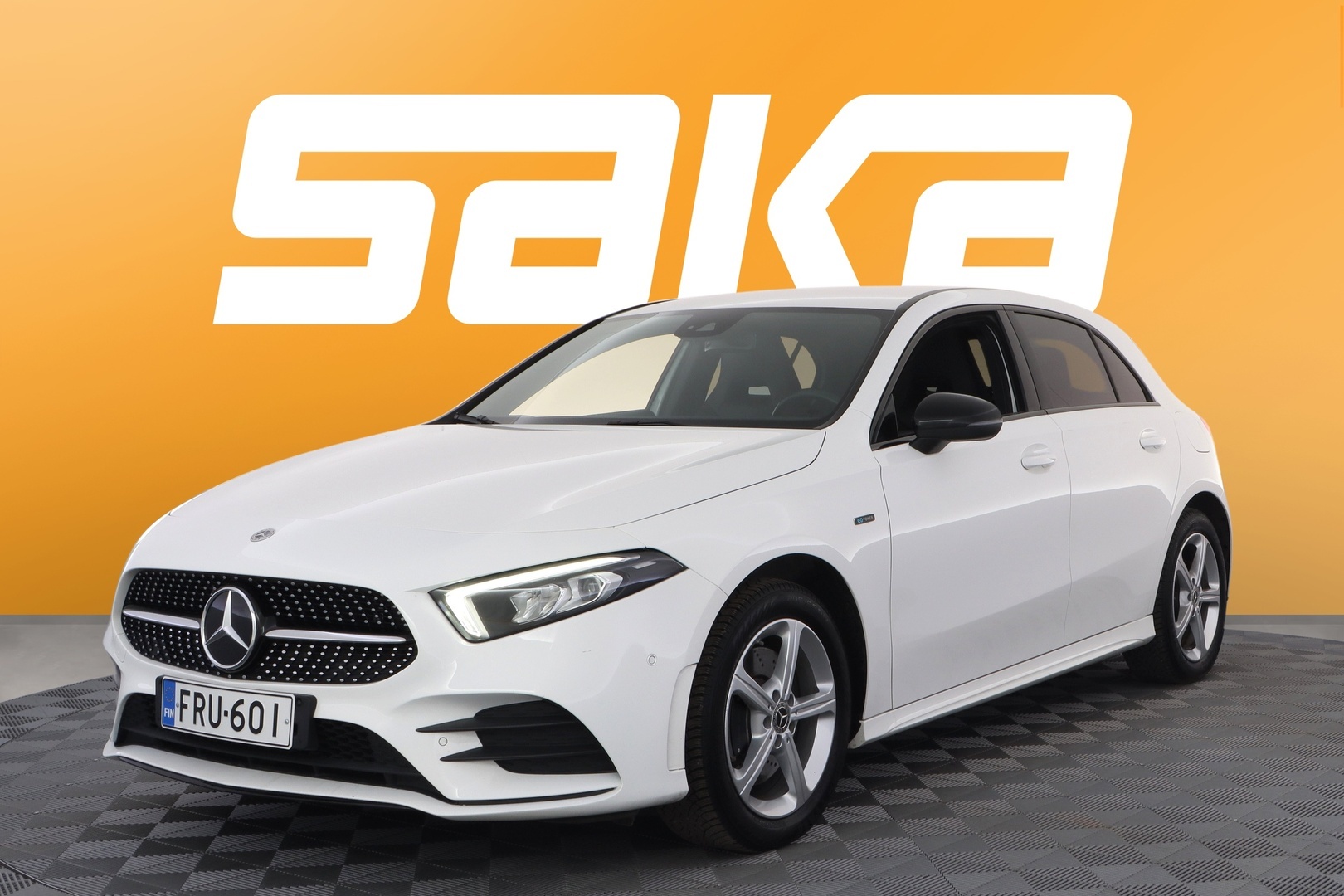 MERCEDES-BENZ A 2021