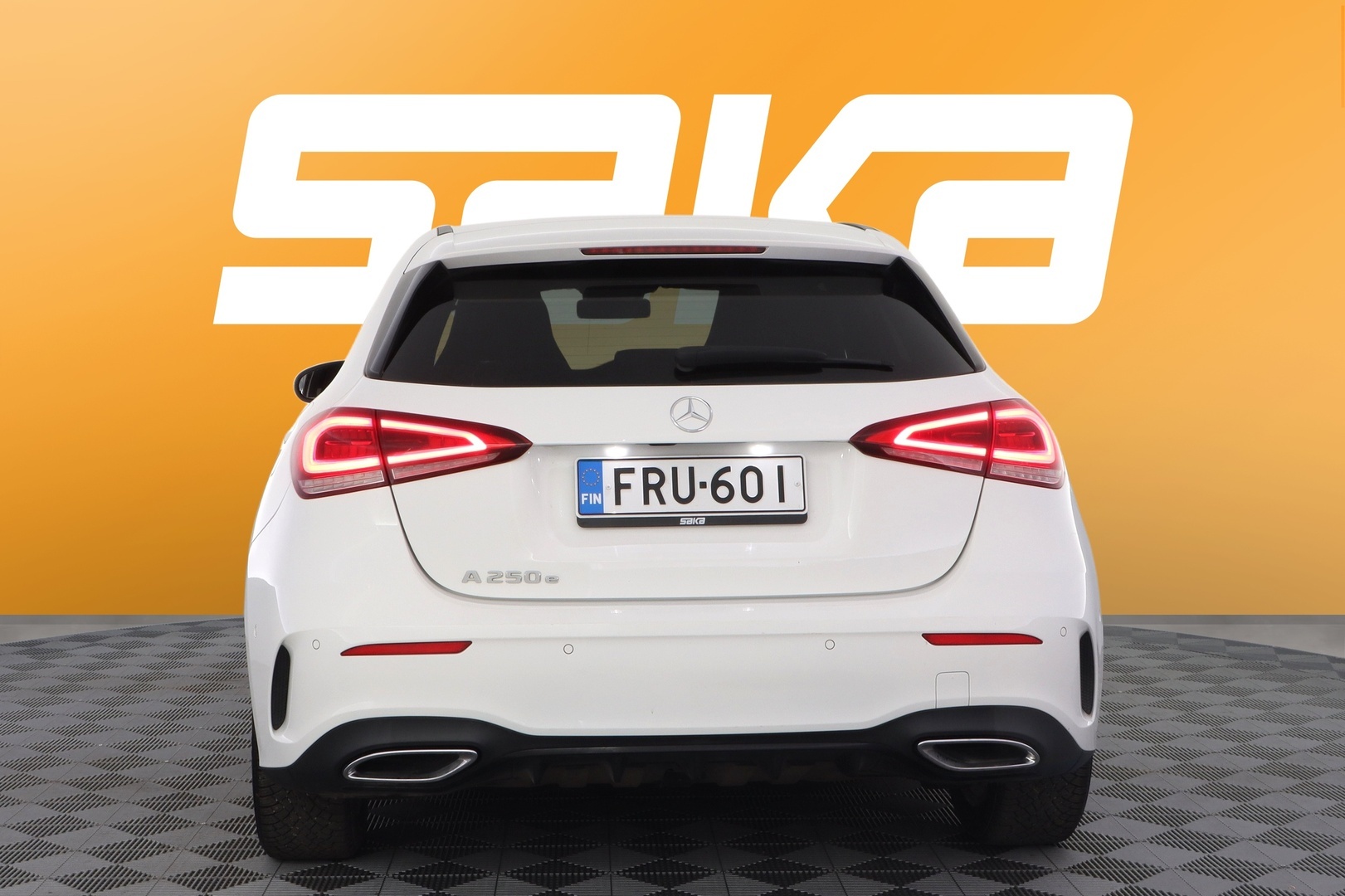 MERCEDES-BENZ A 2021