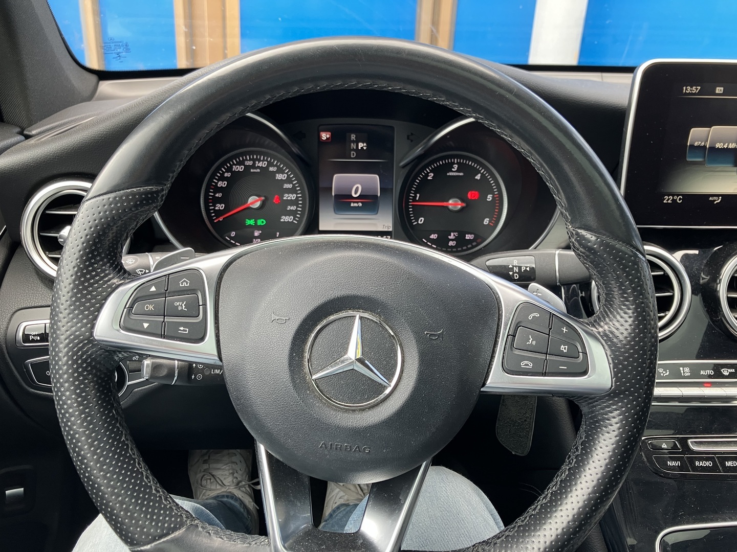 MERCEDES-BENZ GLC 2016