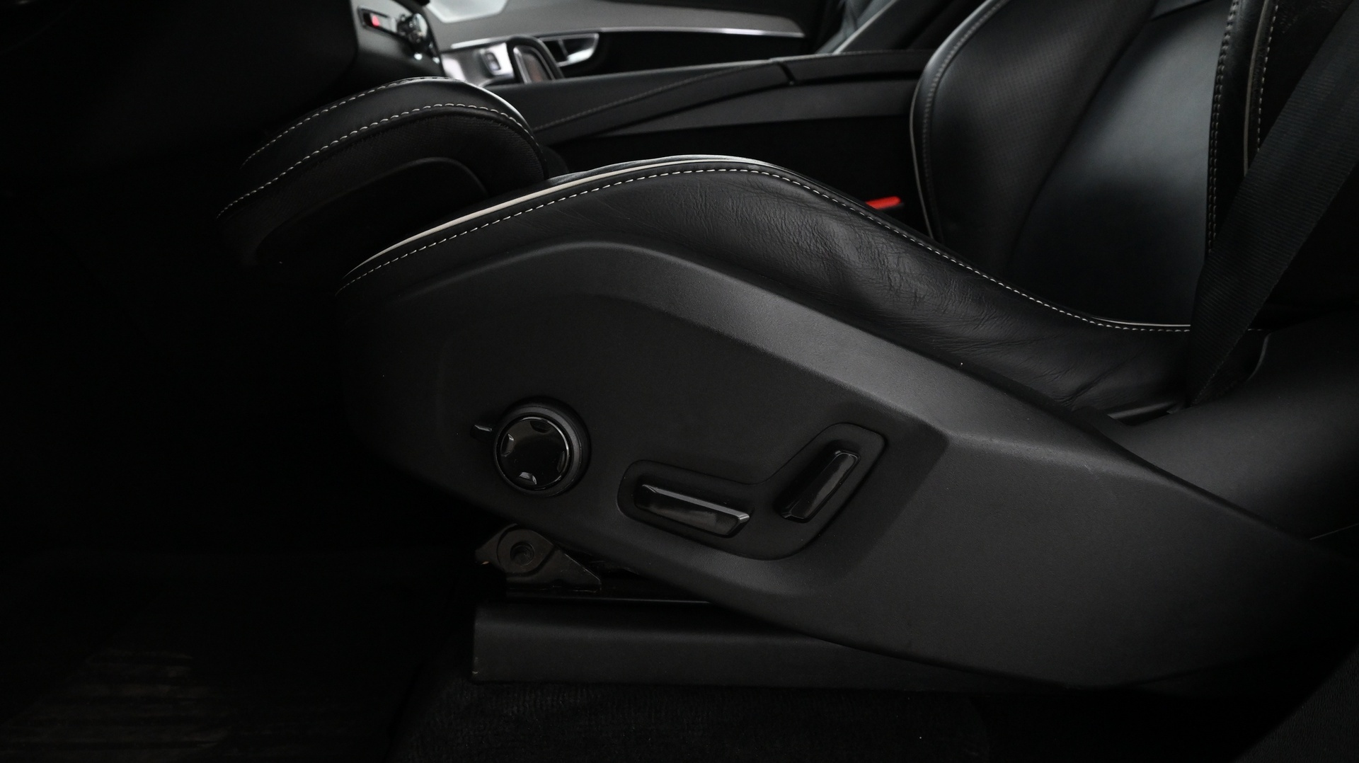 VOLVO XC90 2022