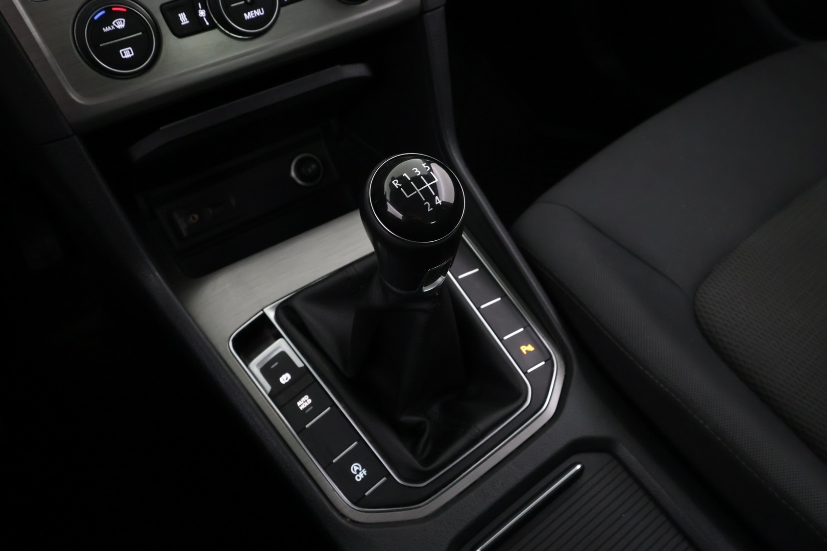 VOLKSWAGEN Golf Sportsvan 2014