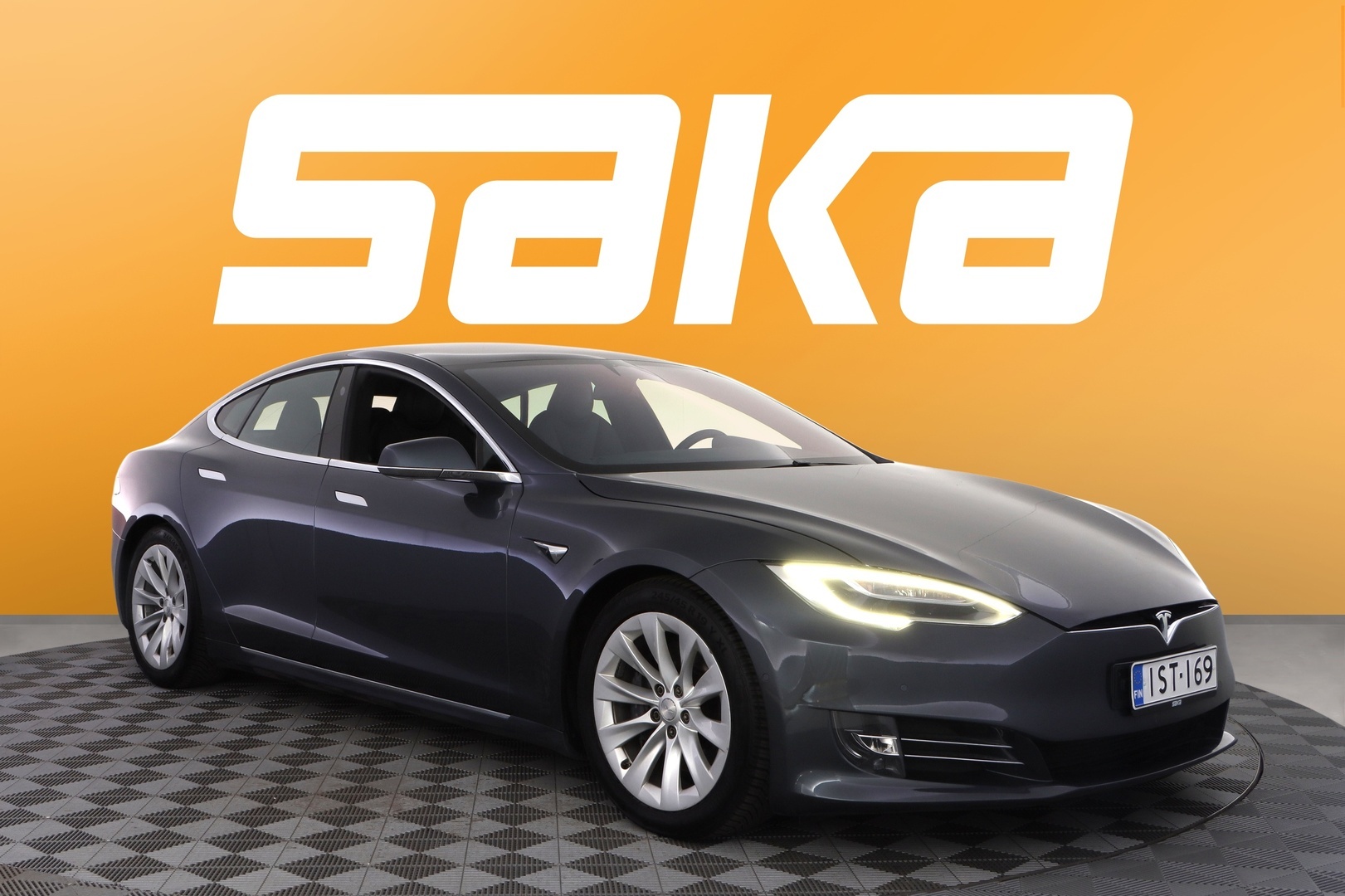 TESLA Model S 2020