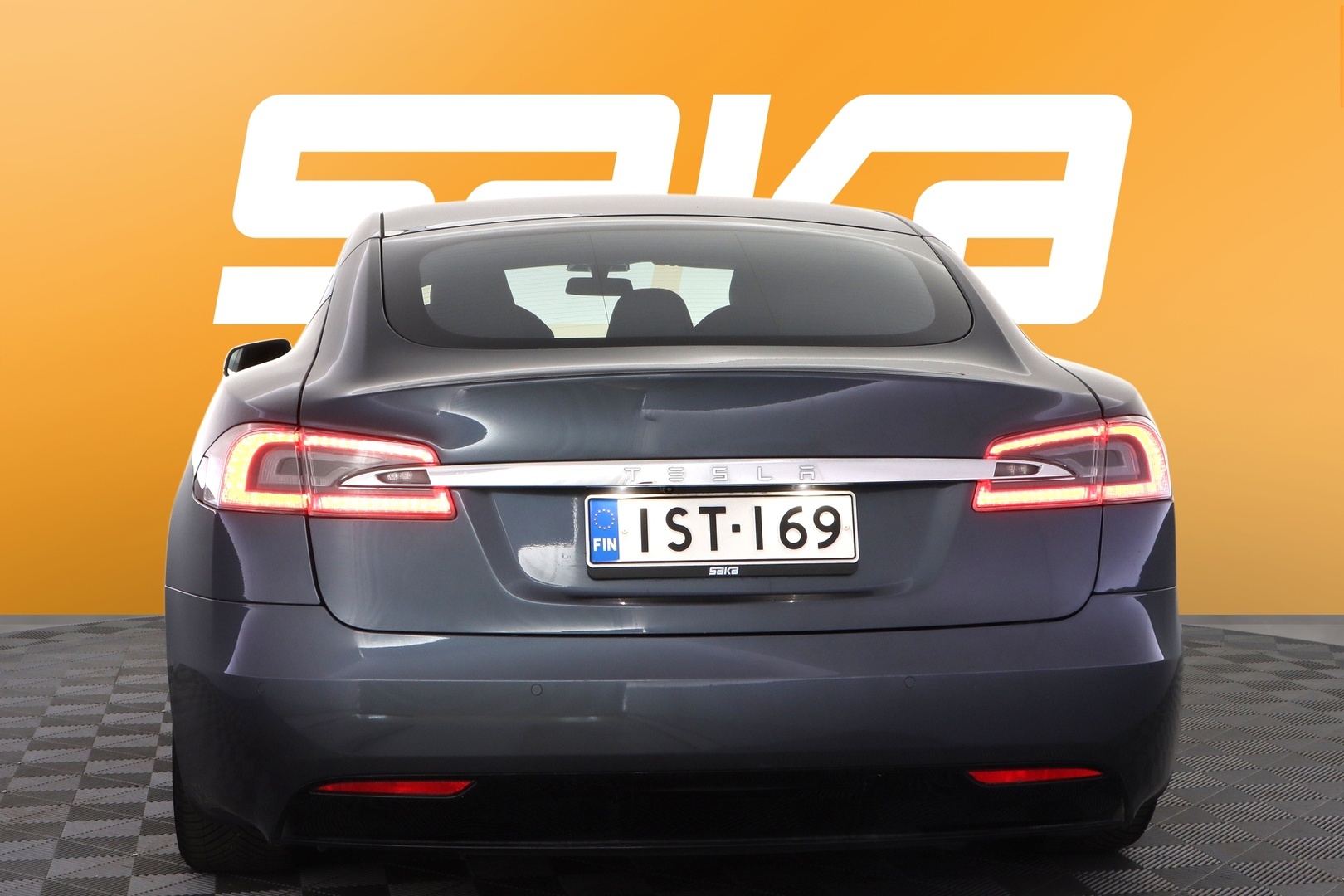 TESLA Model S 2020