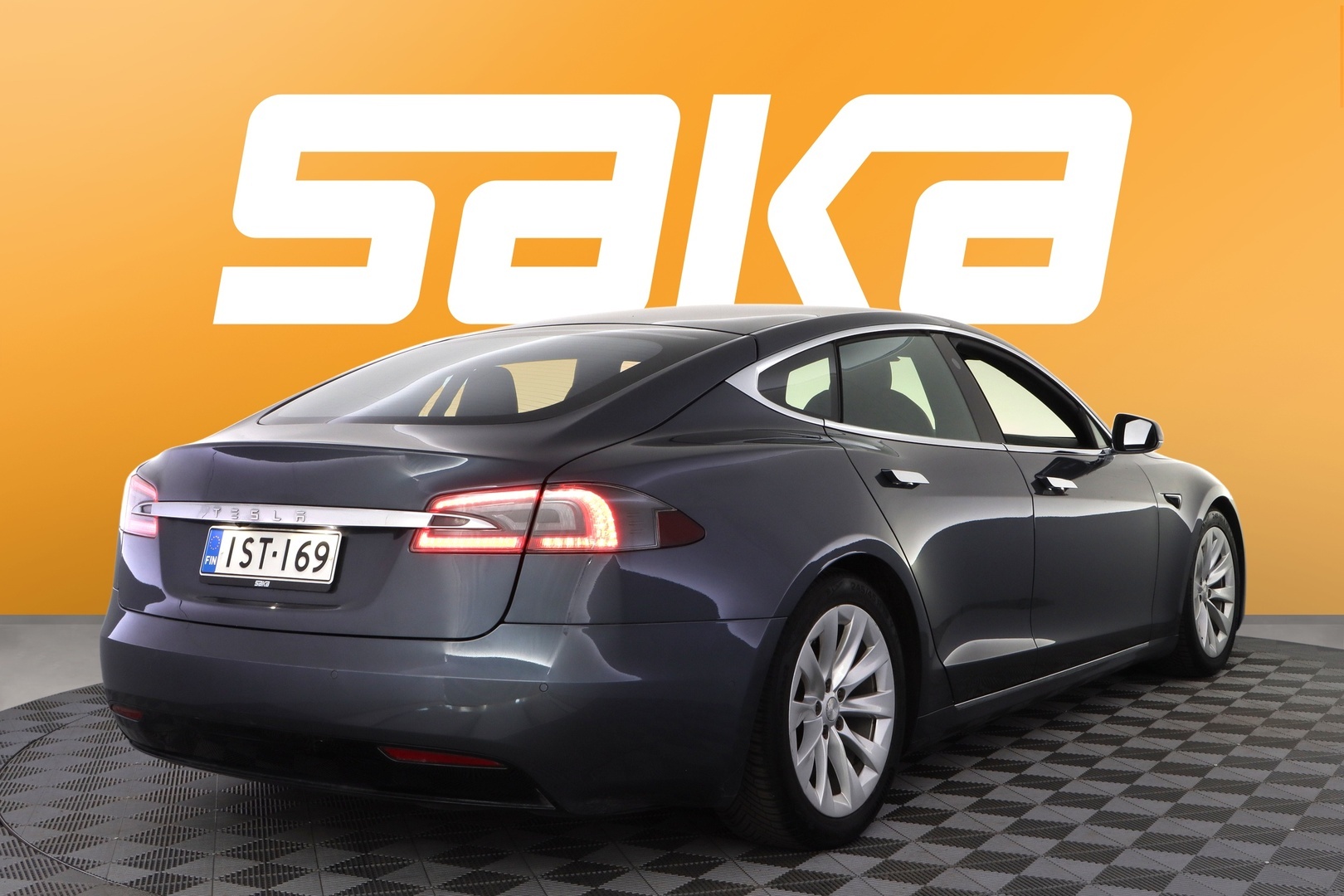 TESLA Model S 2020