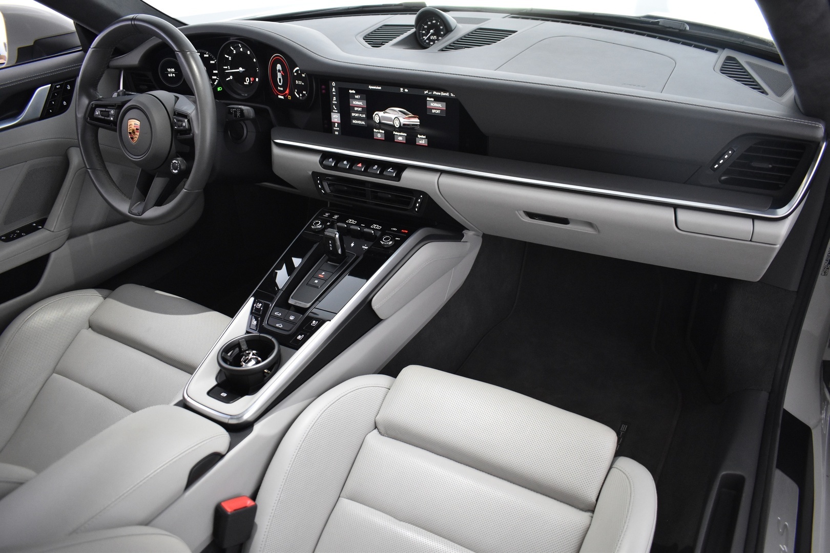 PORSCHE 911 2020