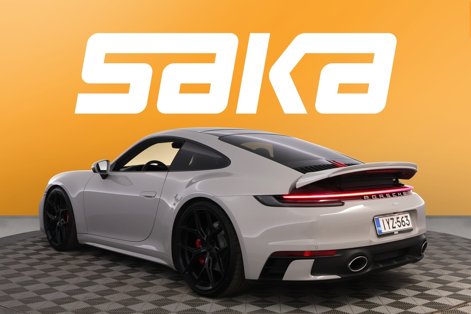 PORSCHE 911 2020