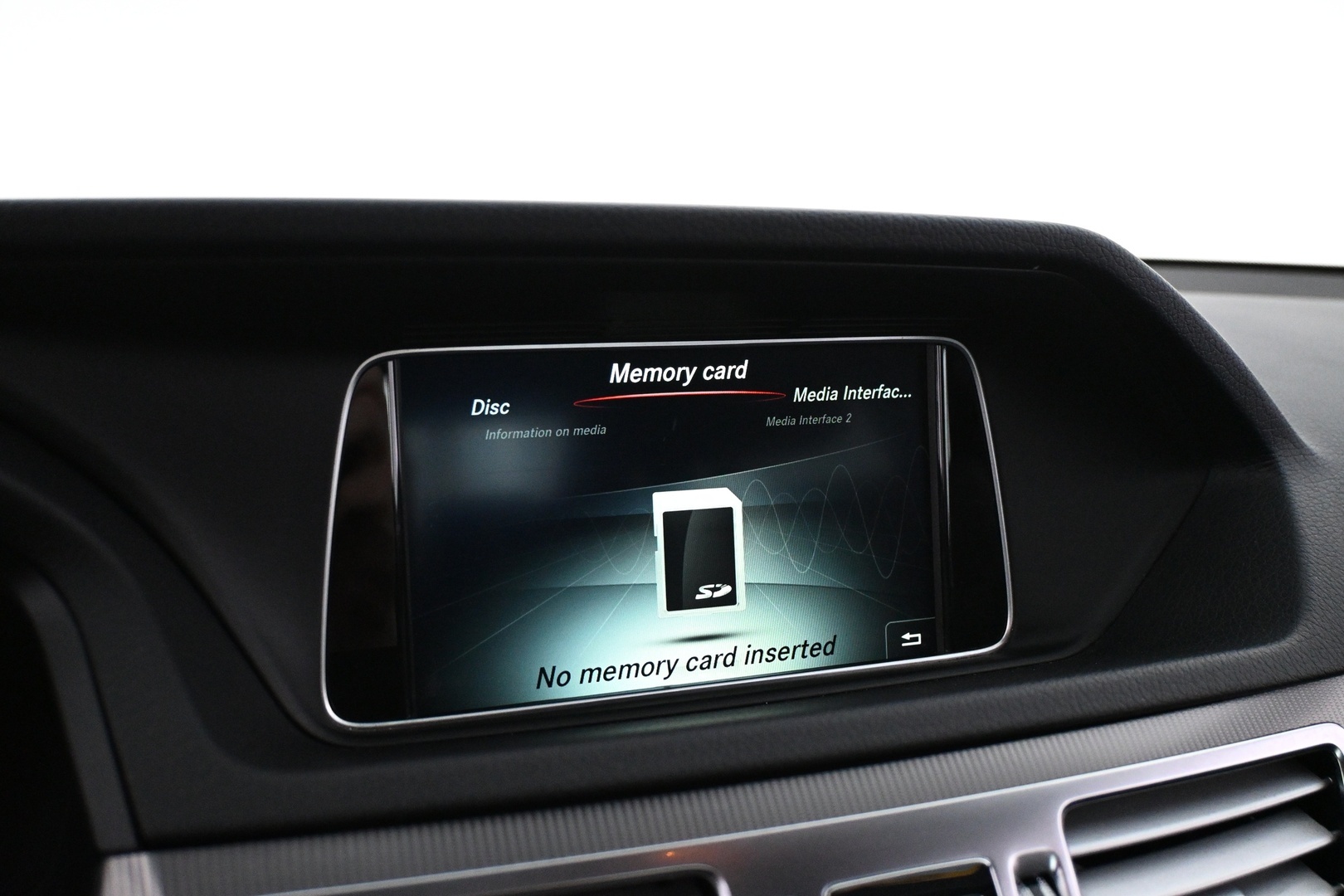 MERCEDES-BENZ E 2015