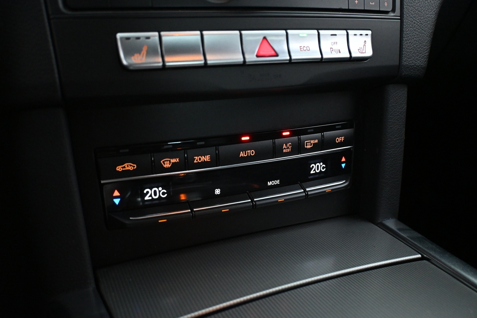 MERCEDES-BENZ E 2015