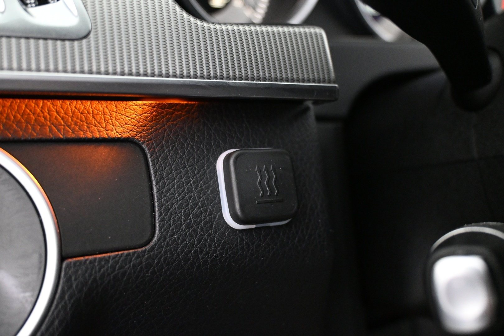 MERCEDES-BENZ E 2015