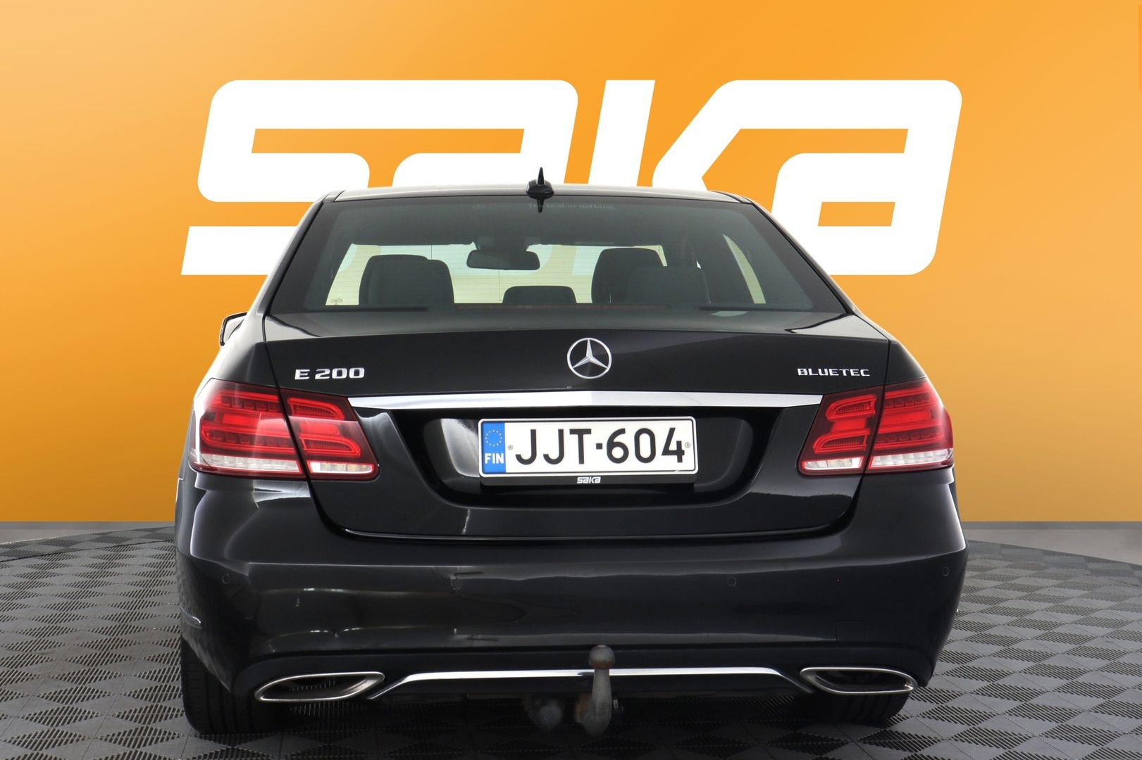 MERCEDES-BENZ E 2015