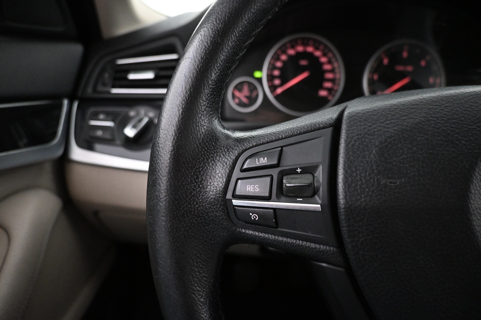 BMW 520 2012