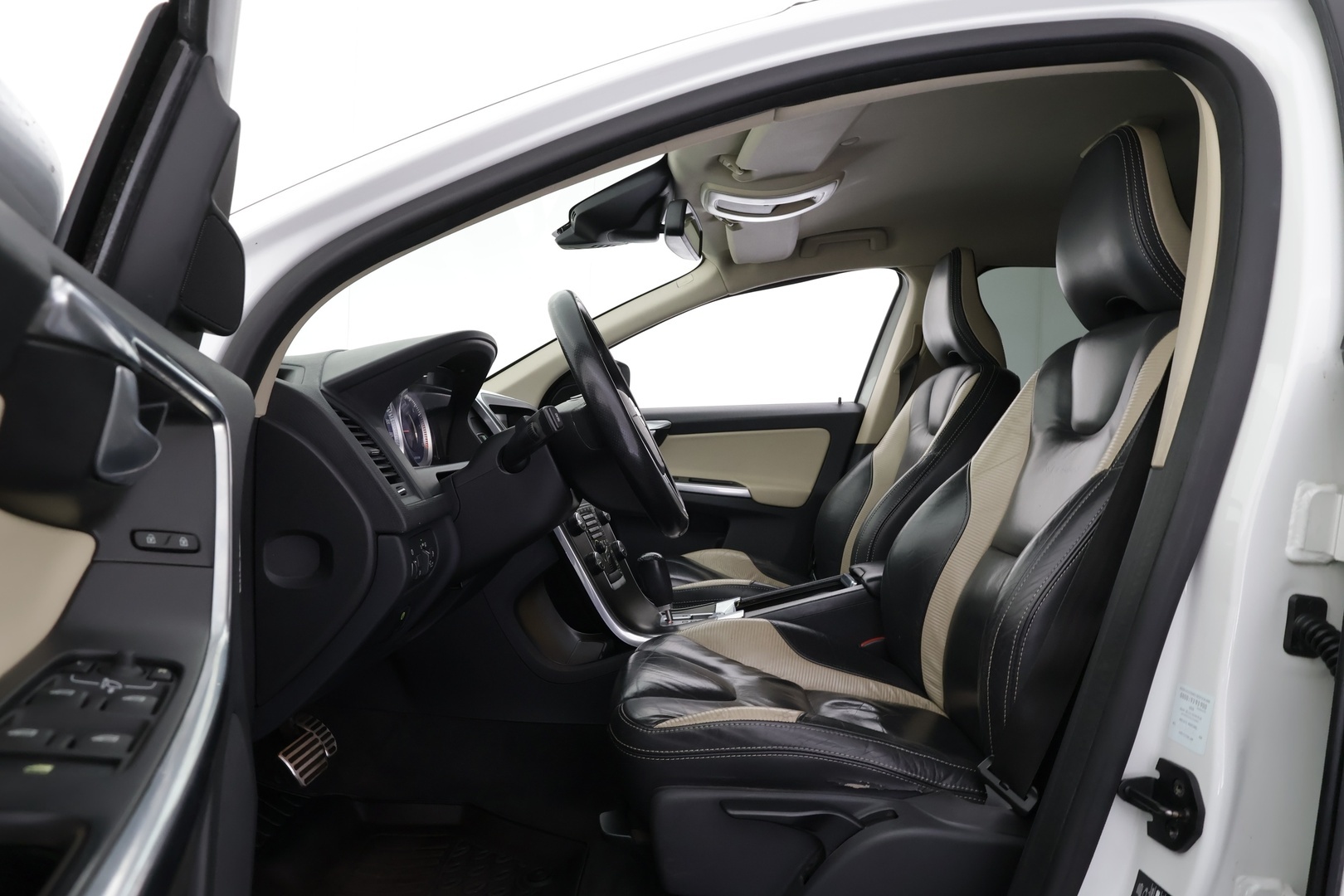 VOLVO XC60 2012