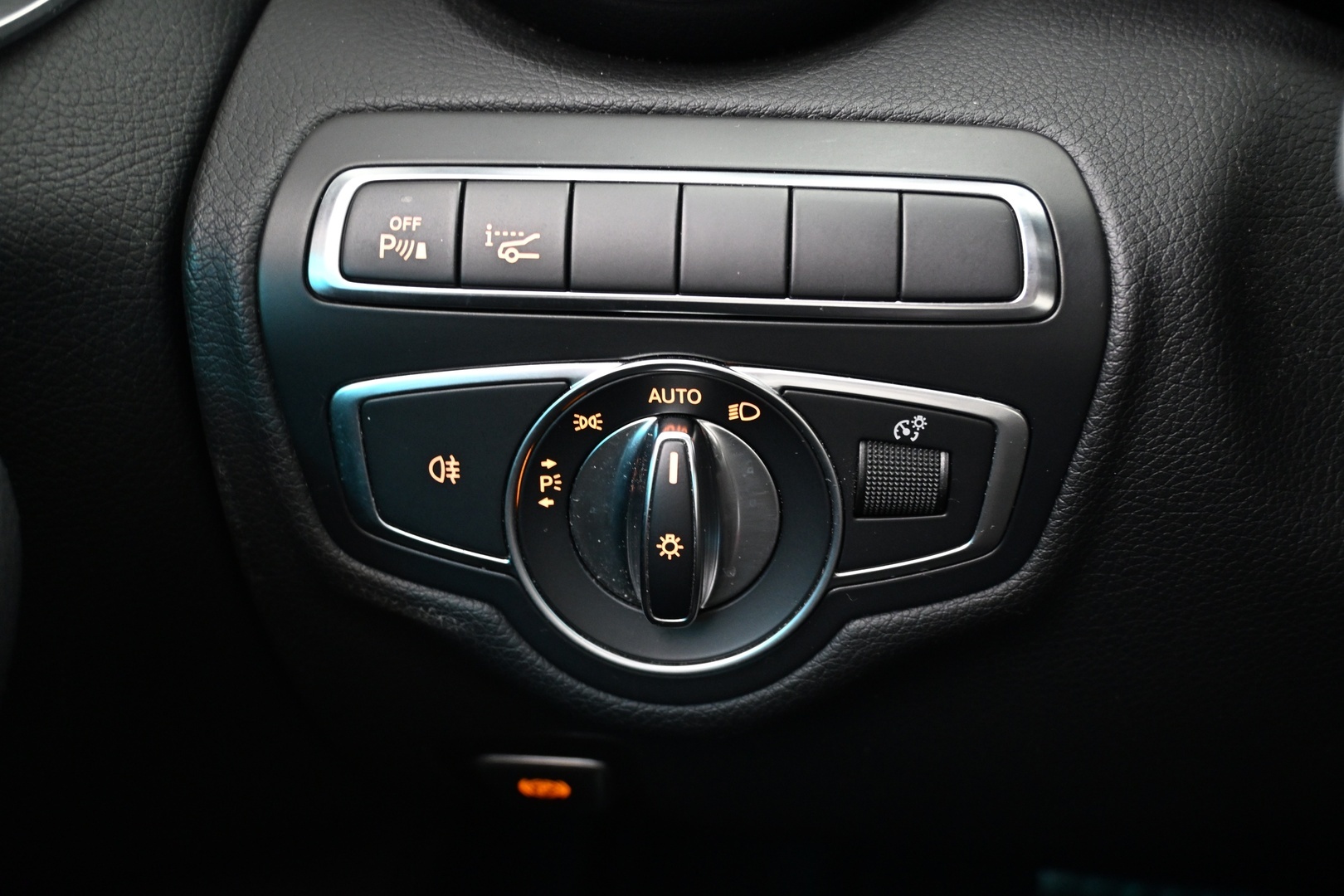 MERCEDES-BENZ C 2017