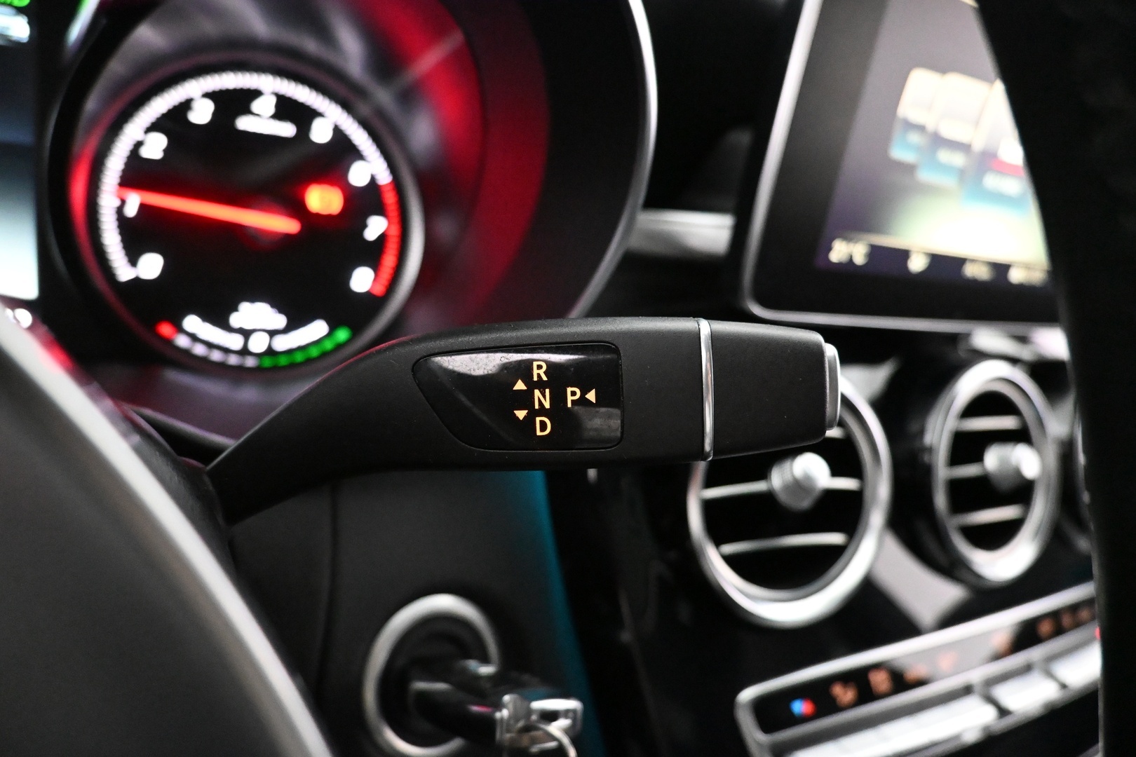 MERCEDES-BENZ C 2017