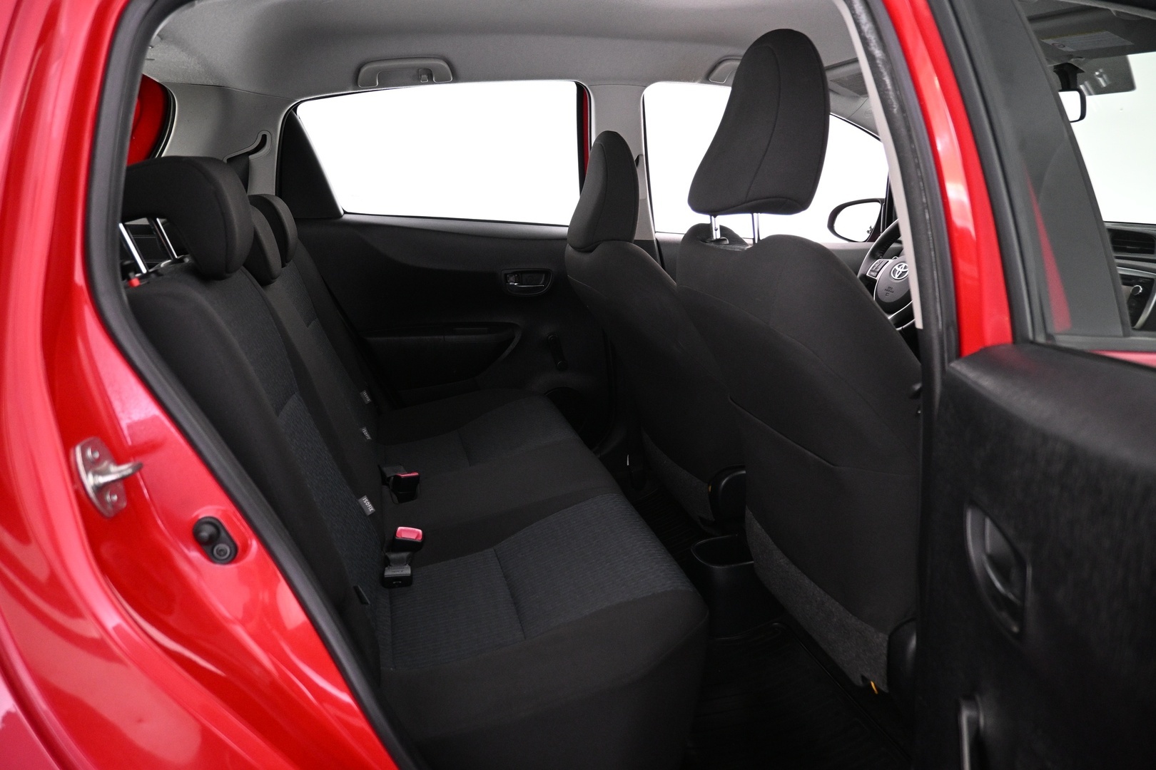 TOYOTA Yaris 2012