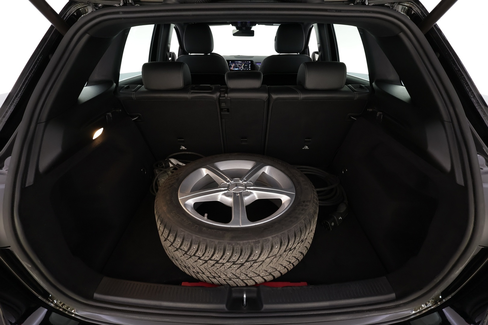 MERCEDES-BENZ B 2023