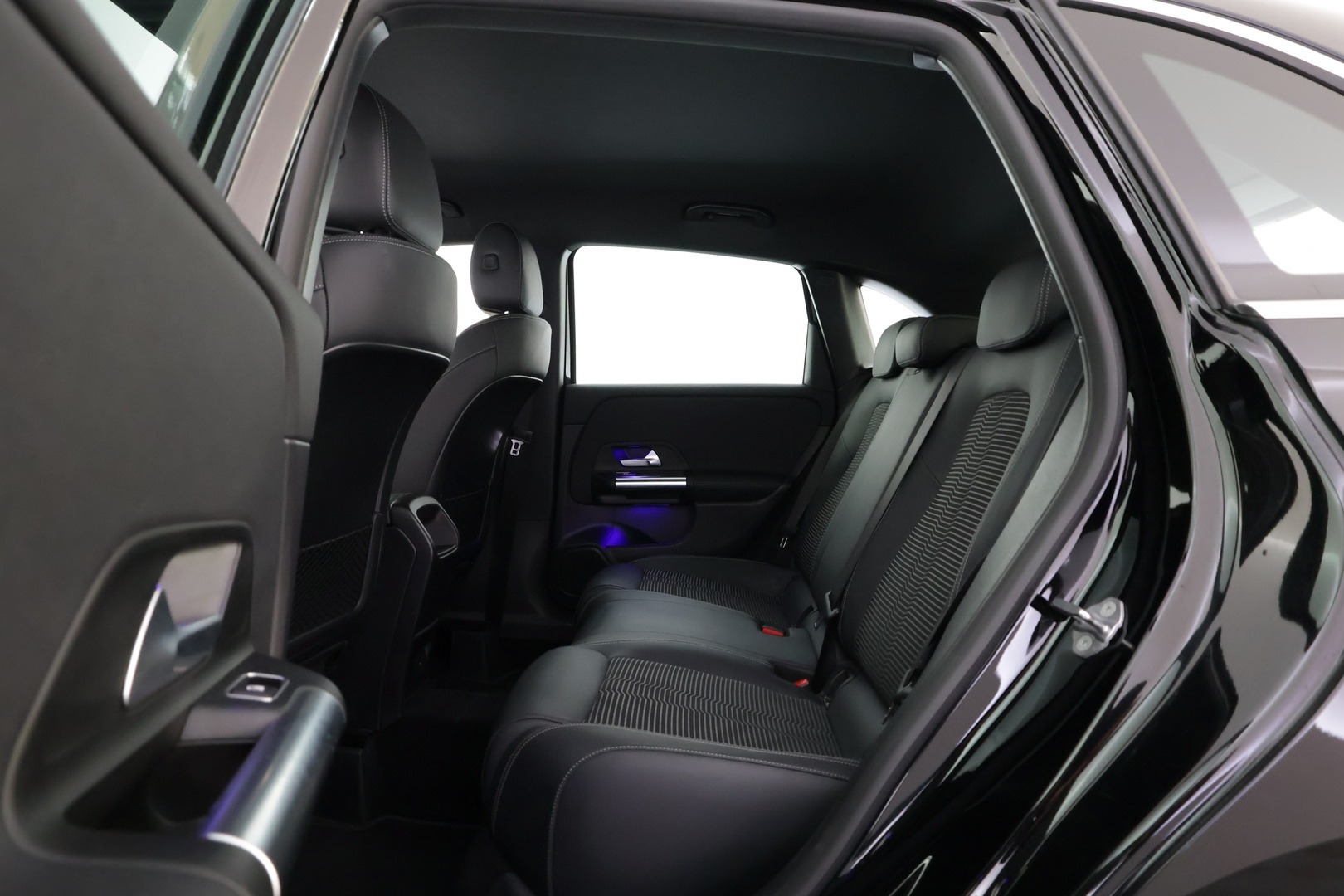 MERCEDES-BENZ B 2023