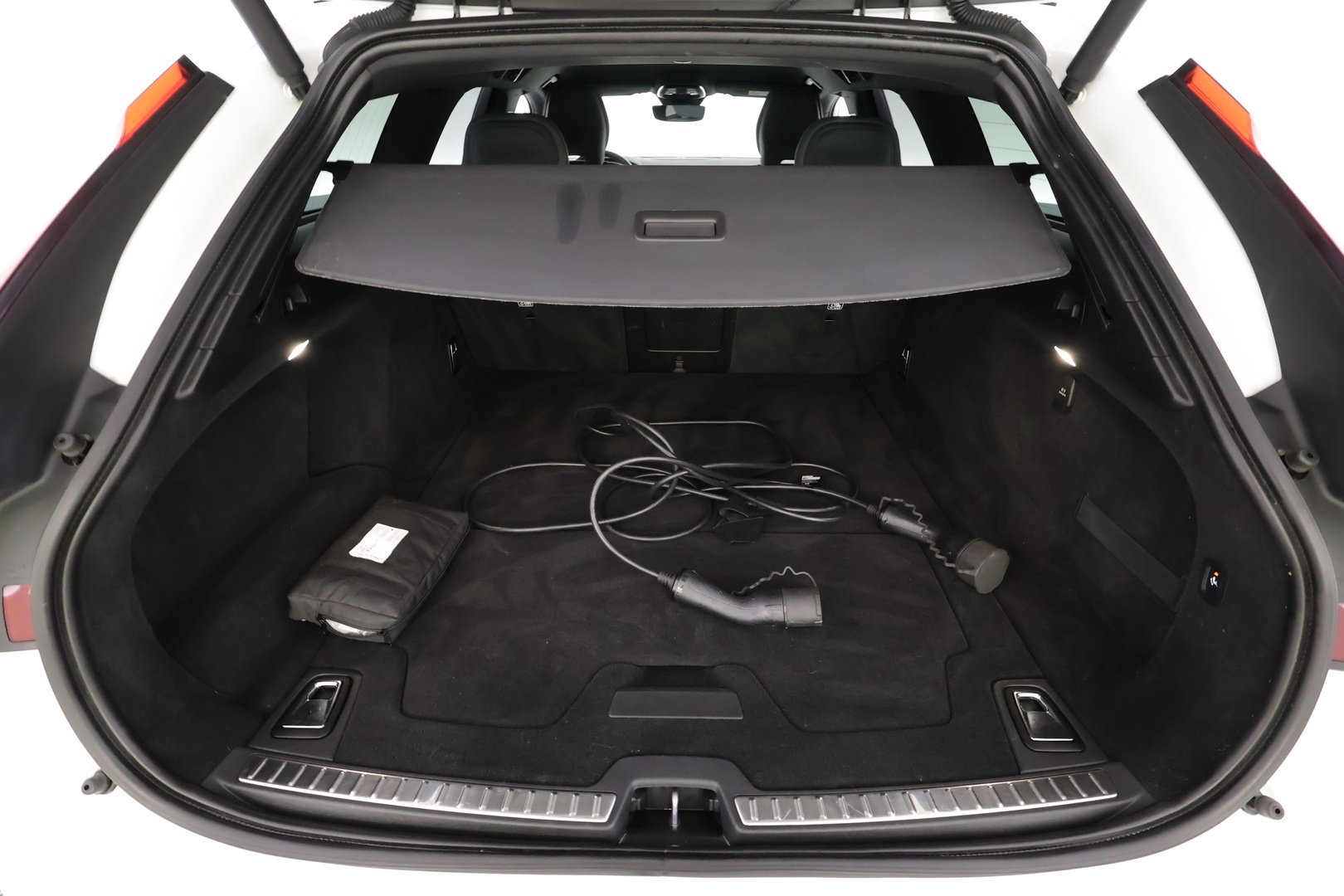 VOLVO V90 2022