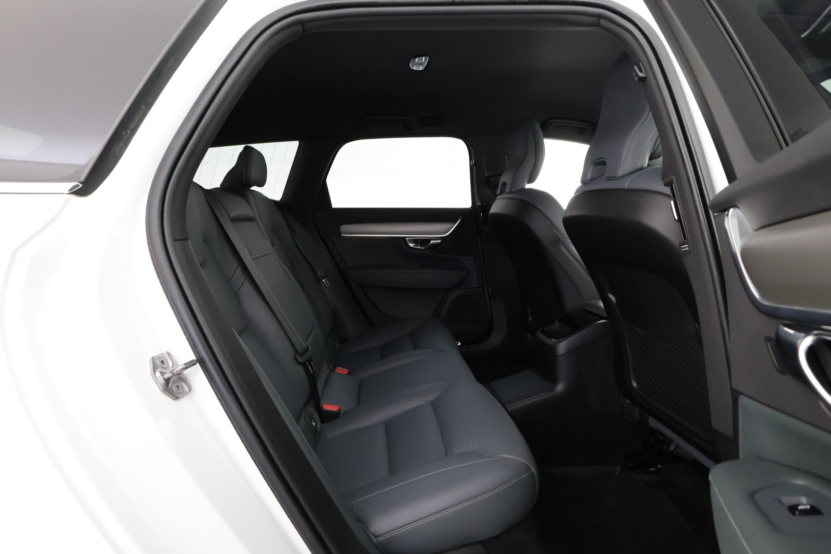 VOLVO V90 2022