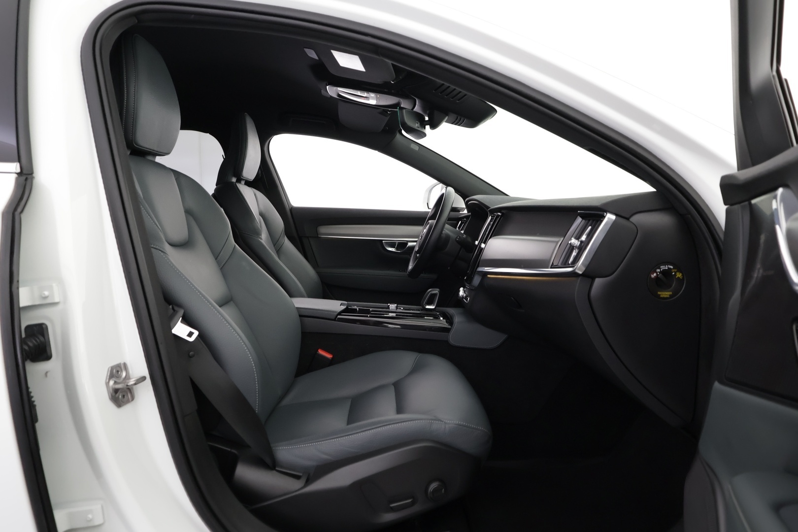 VOLVO V90 2022