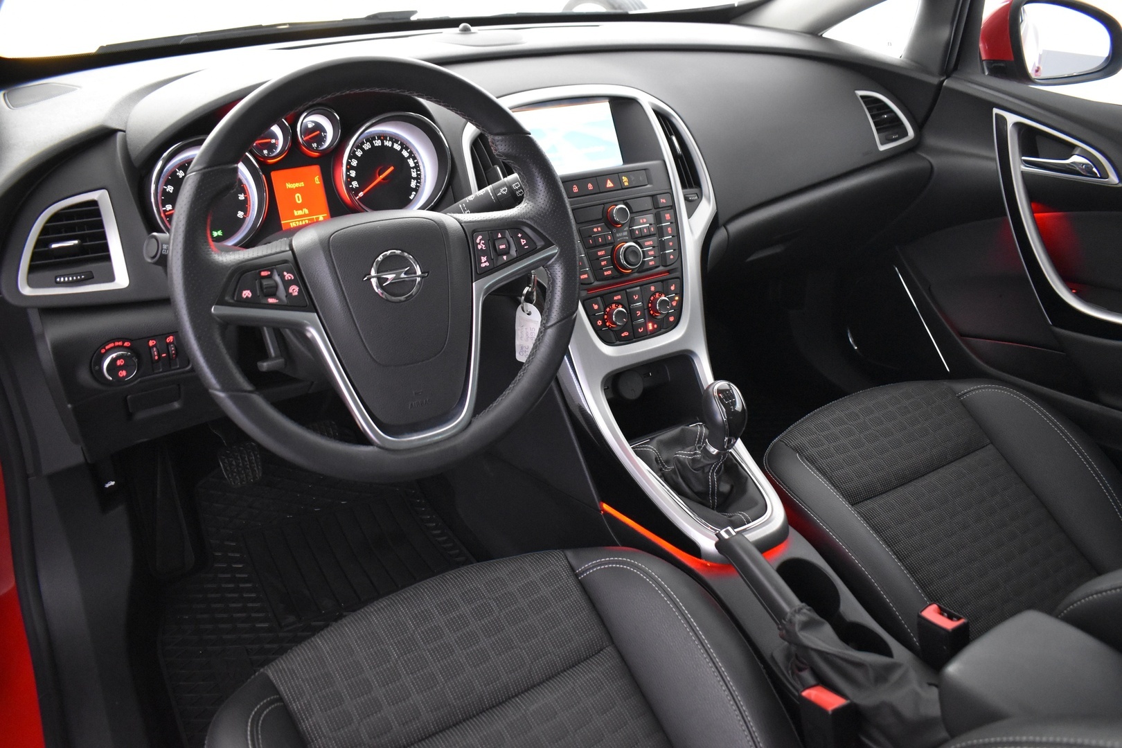 OPEL Astra 2012