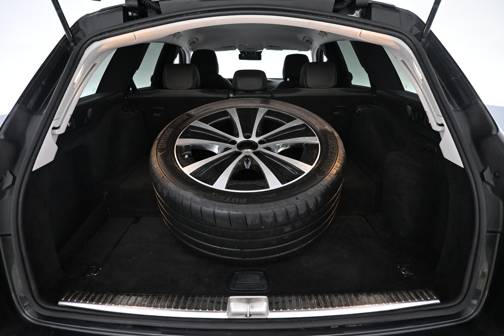 MERCEDES-BENZ E 2021