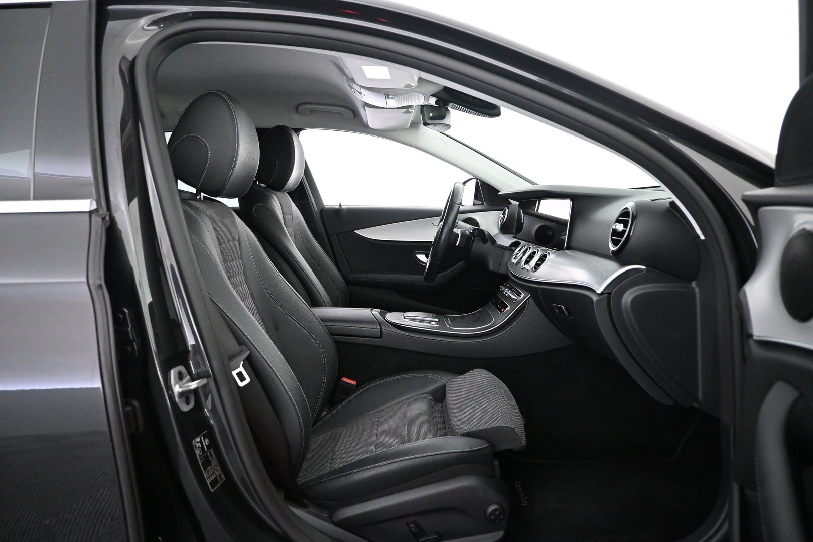 MERCEDES-BENZ E 2021