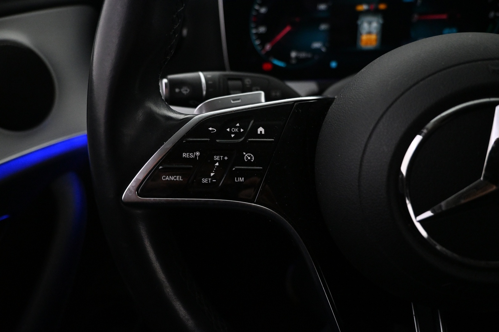 MERCEDES-BENZ E 2021