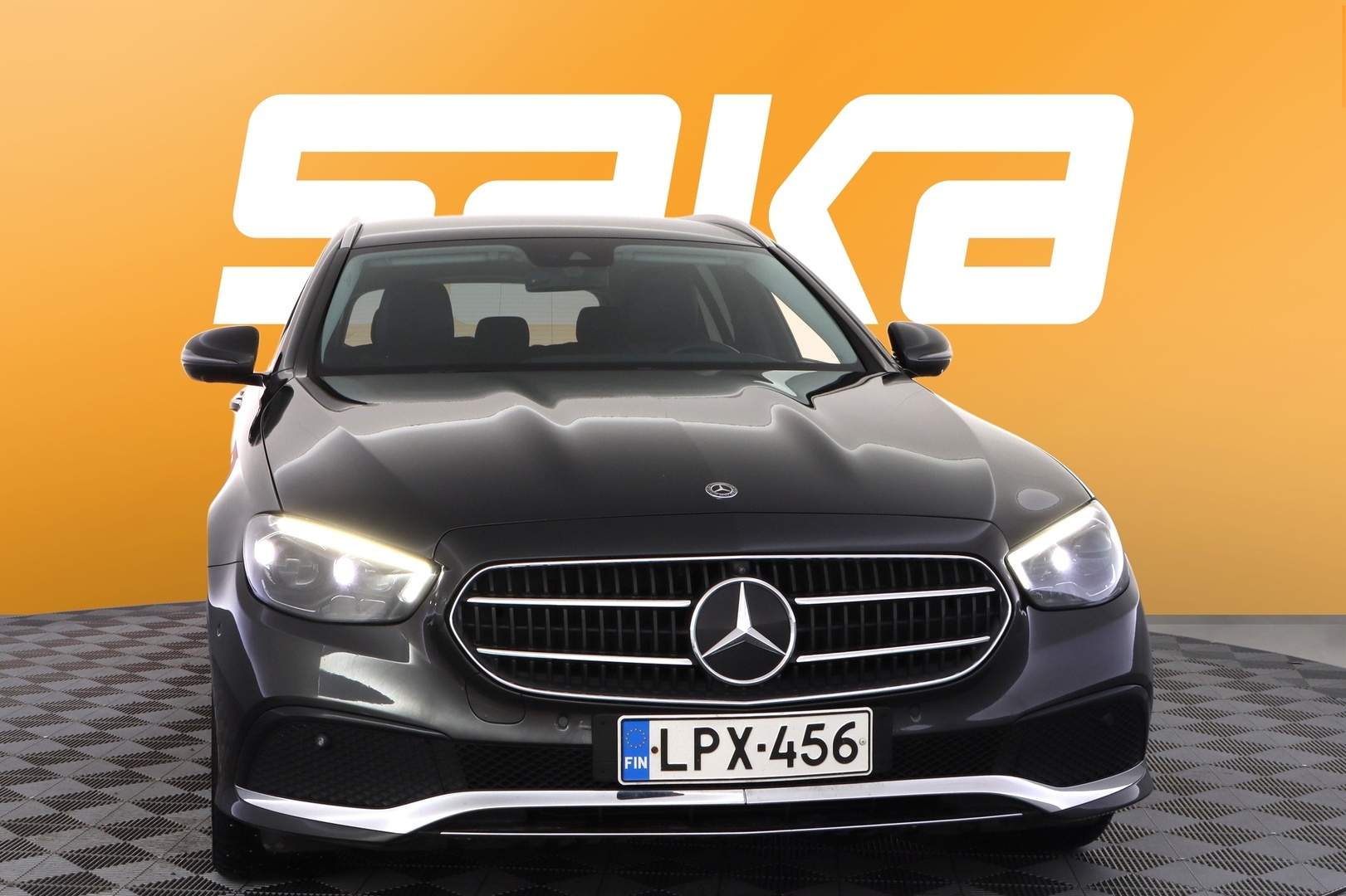 MERCEDES-BENZ E 2021