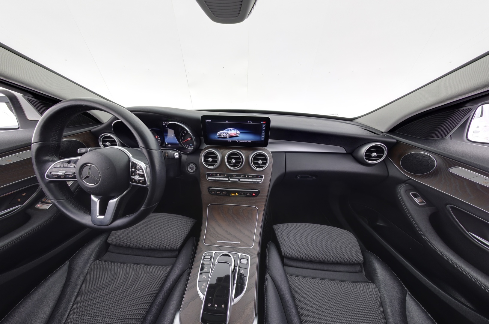 MERCEDES-BENZ C 2020