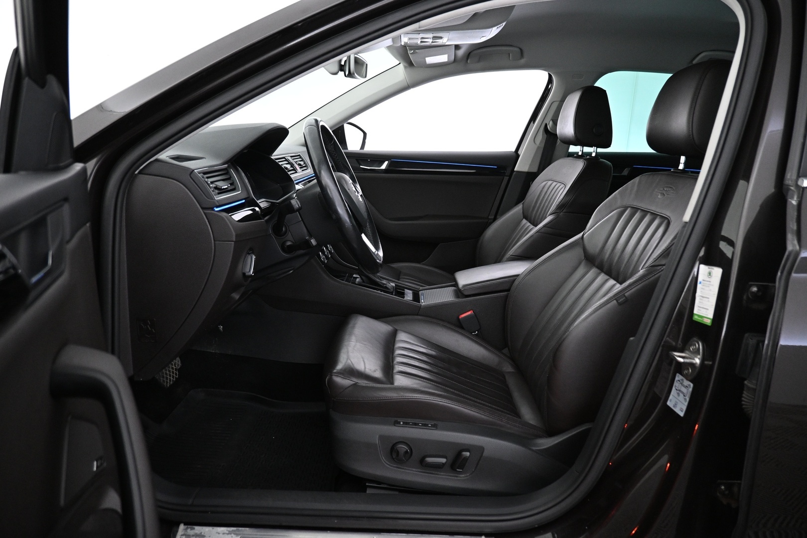 SKODA Superb 2016