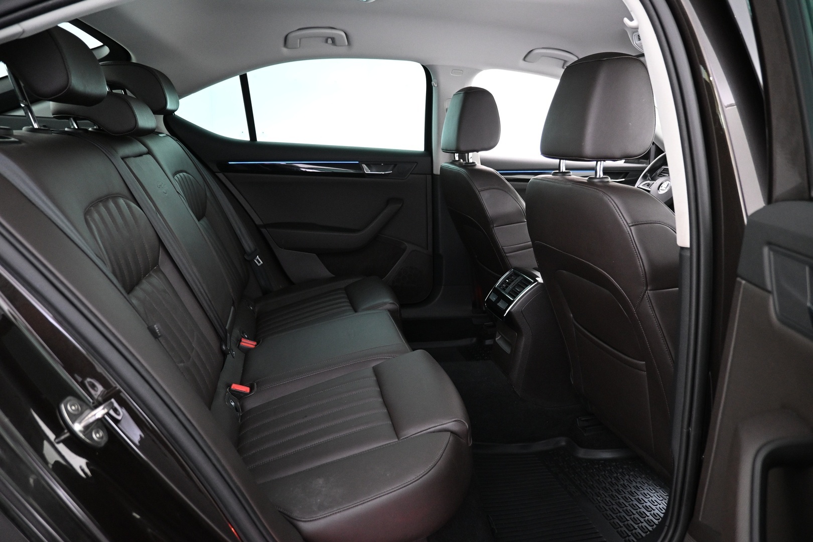 SKODA Superb 2016