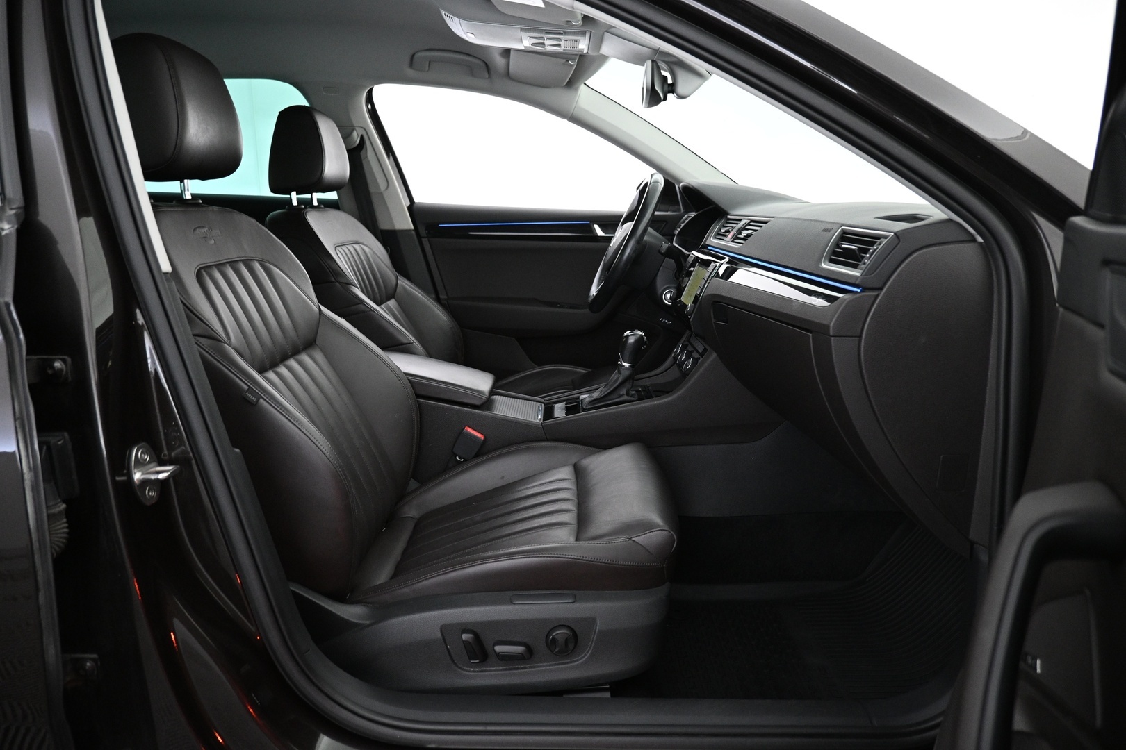 SKODA Superb 2016