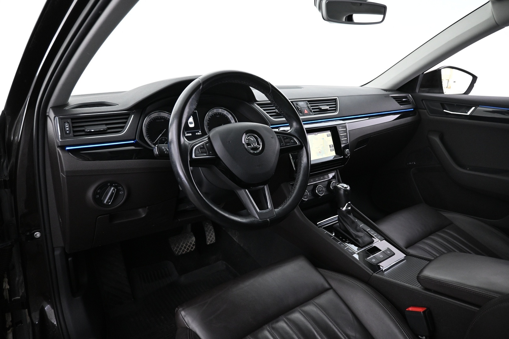 SKODA Superb 2016