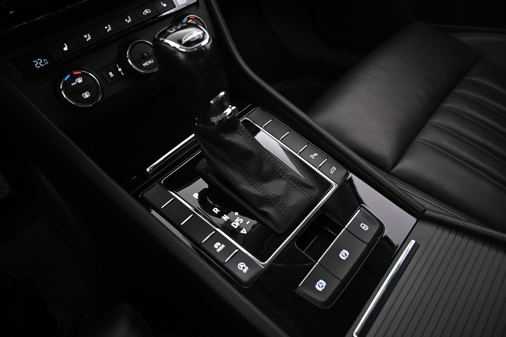 SKODA Superb 2016