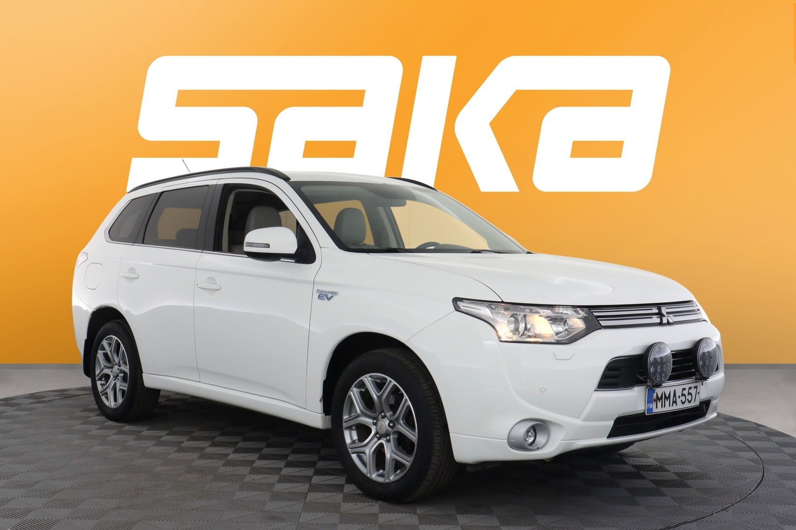 MITSUBISHI Outlander PHEV 2015