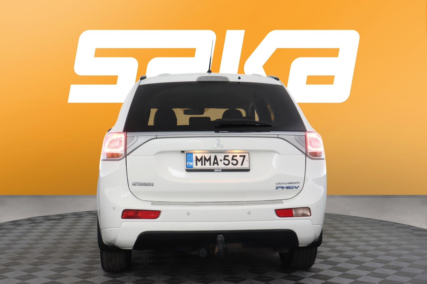 MITSUBISHI Outlander PHEV 2015